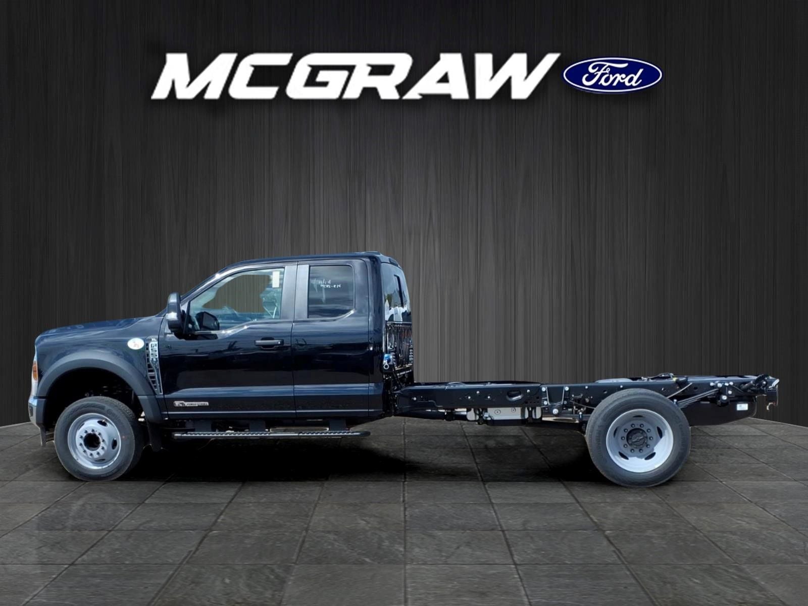 2026 Ford F-550SD DRW
