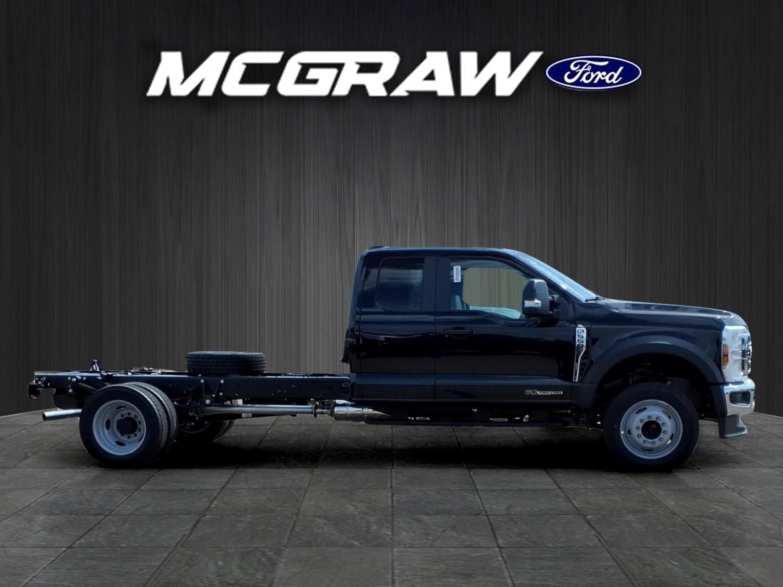 2026 Ford F-550SD DRW