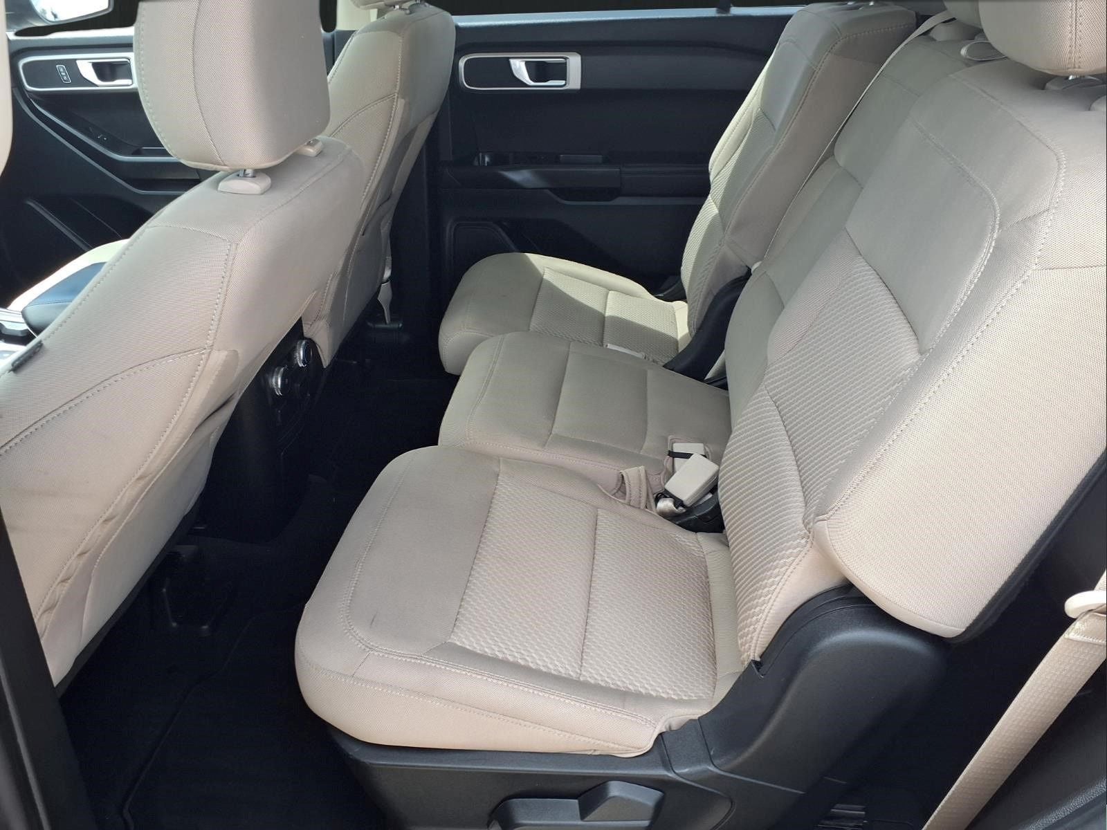 2021 Ford Explorer Base