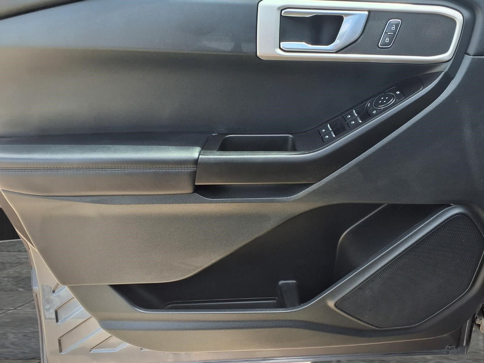 2021 Ford Explorer Base