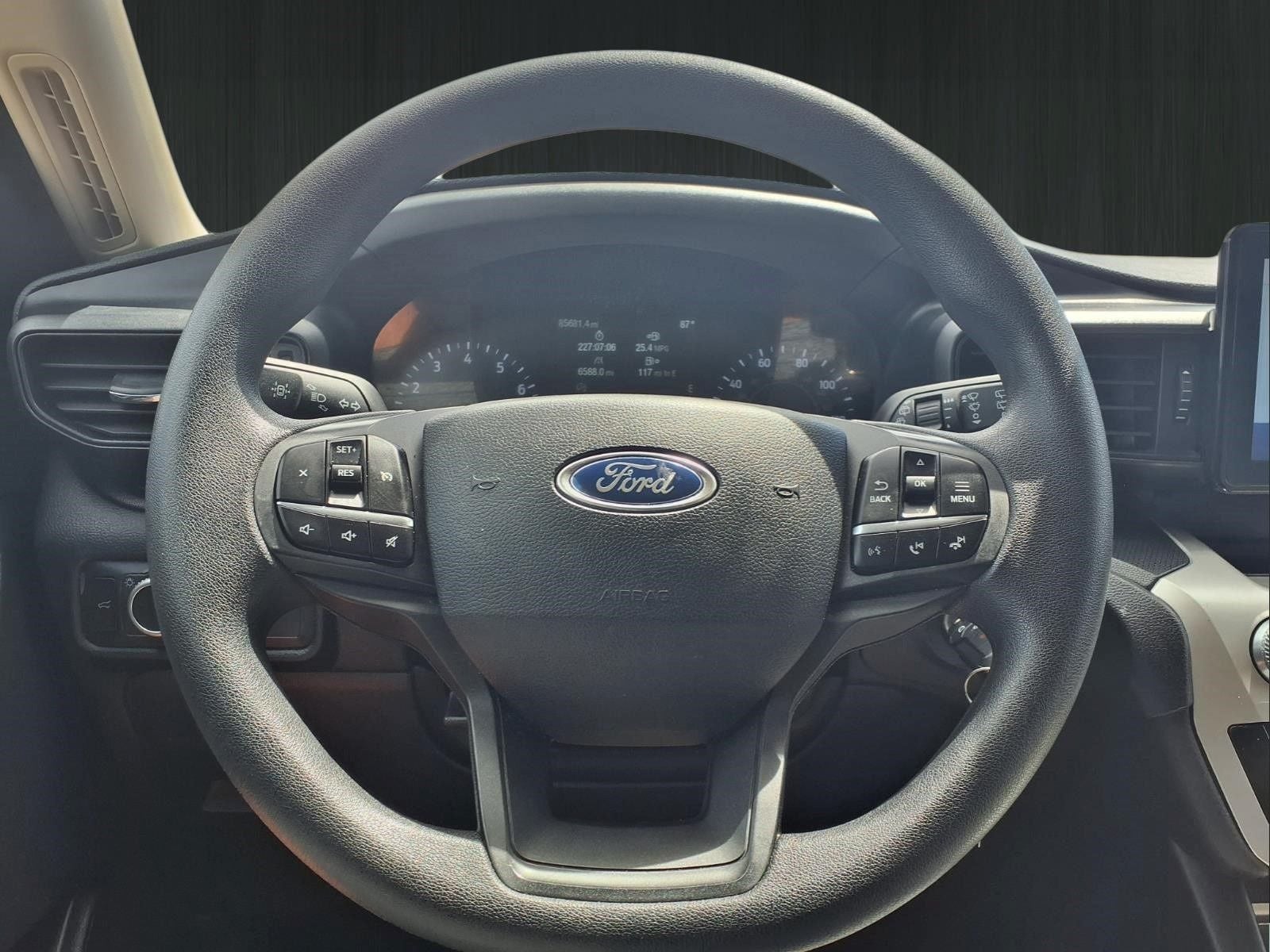 2021 Ford Explorer Base