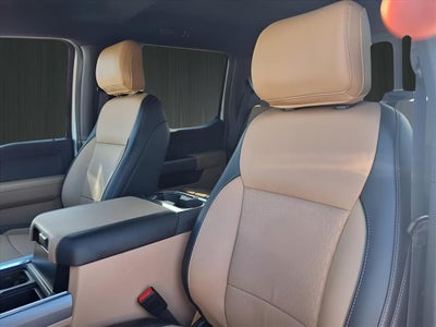 2025 Ford Super Duty F-350® Lariat®