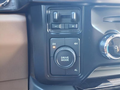 2025 Ford Super Duty F-350® Lariat®