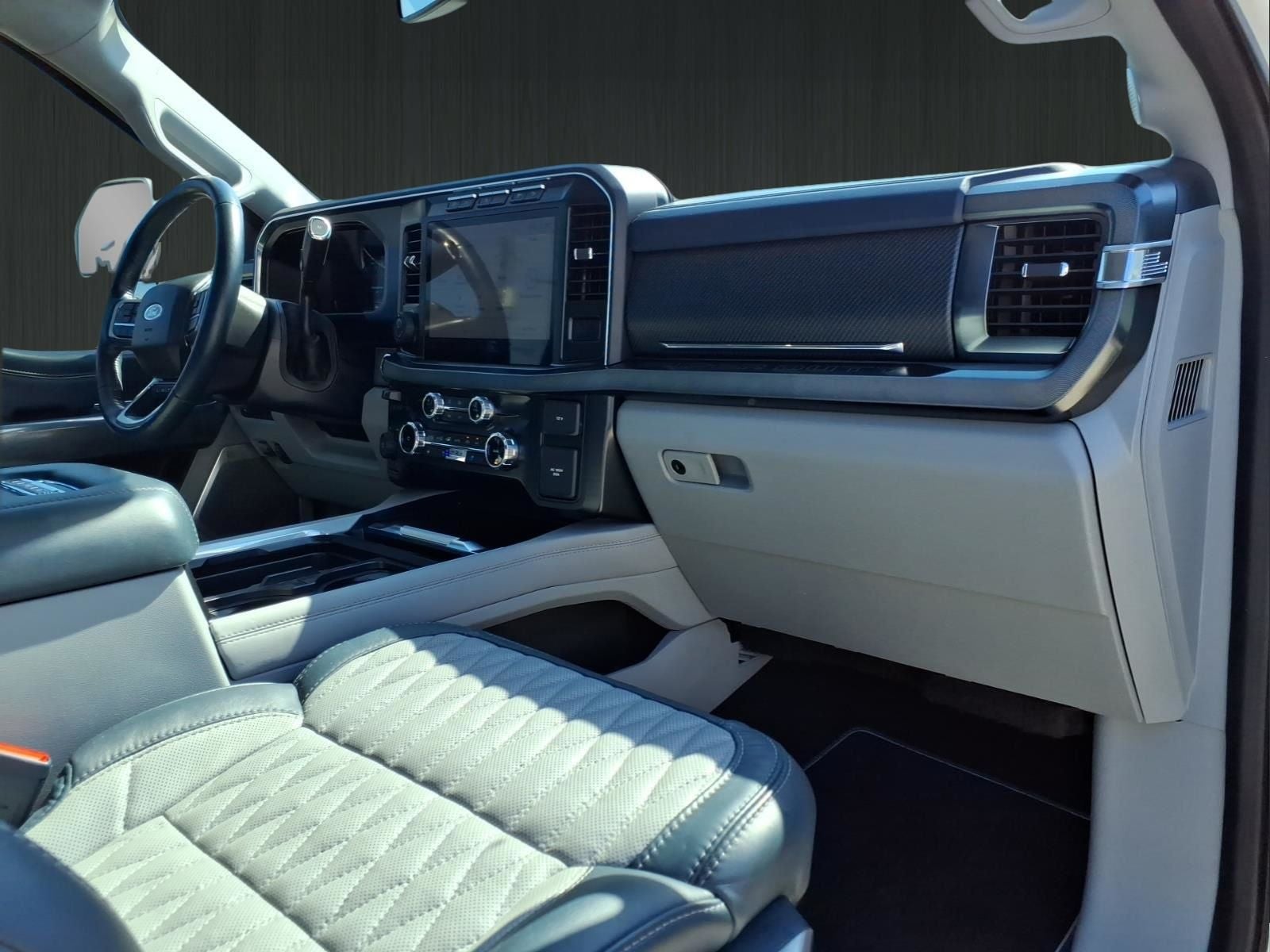 2024 Ford F-450SD Limited DRW