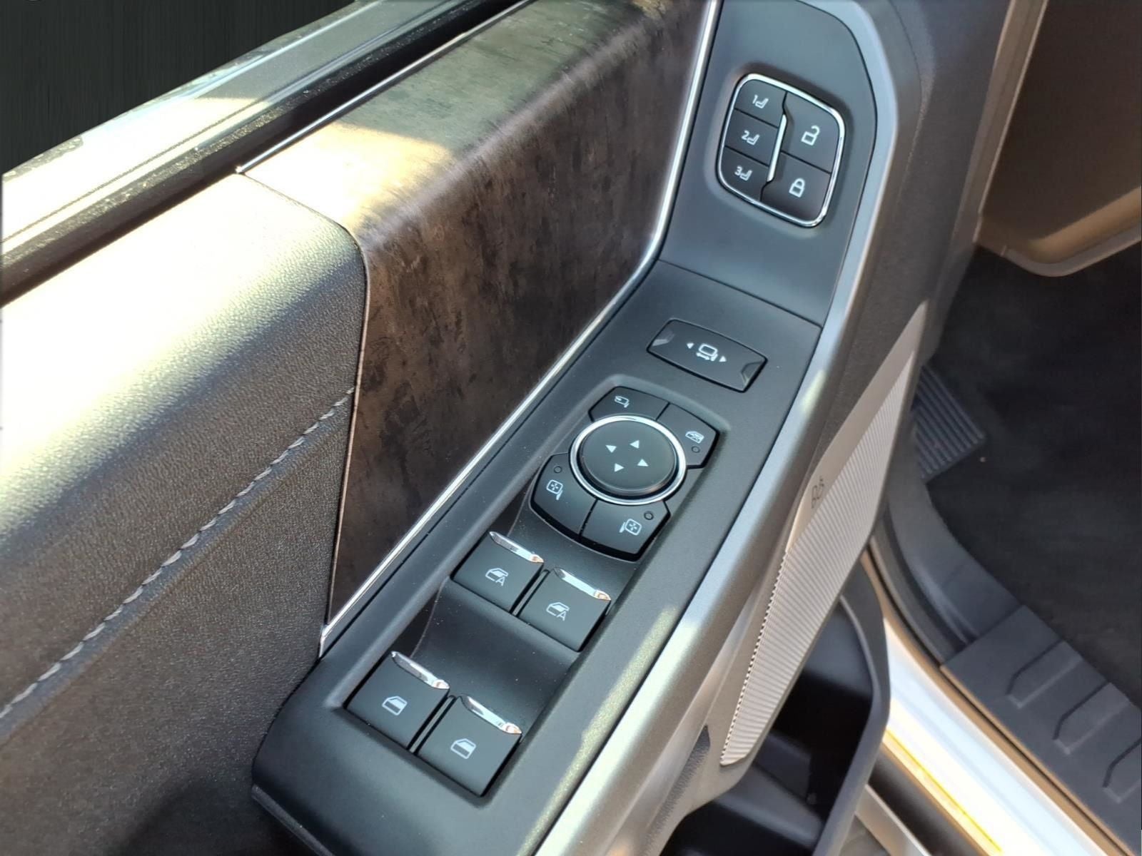 2026 Ford F-450SD Lariat DRW