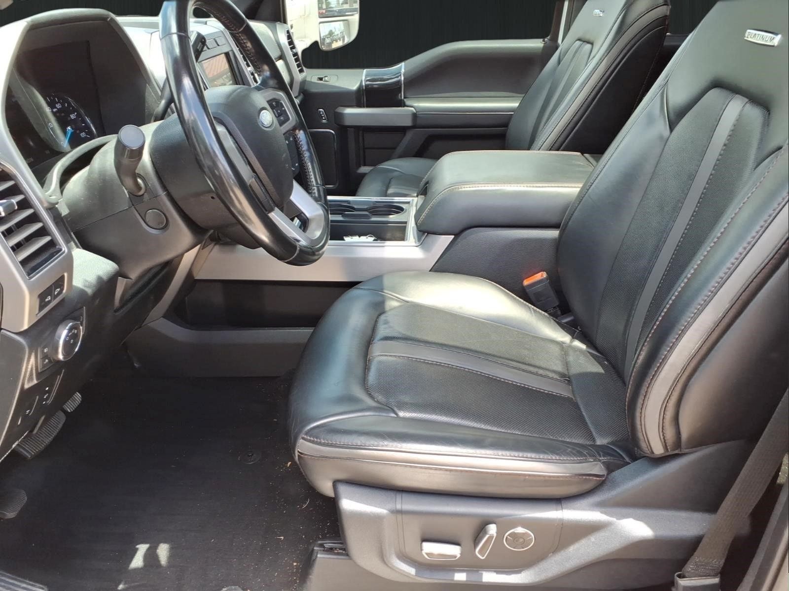 2020 Ford F-450SD Platinum