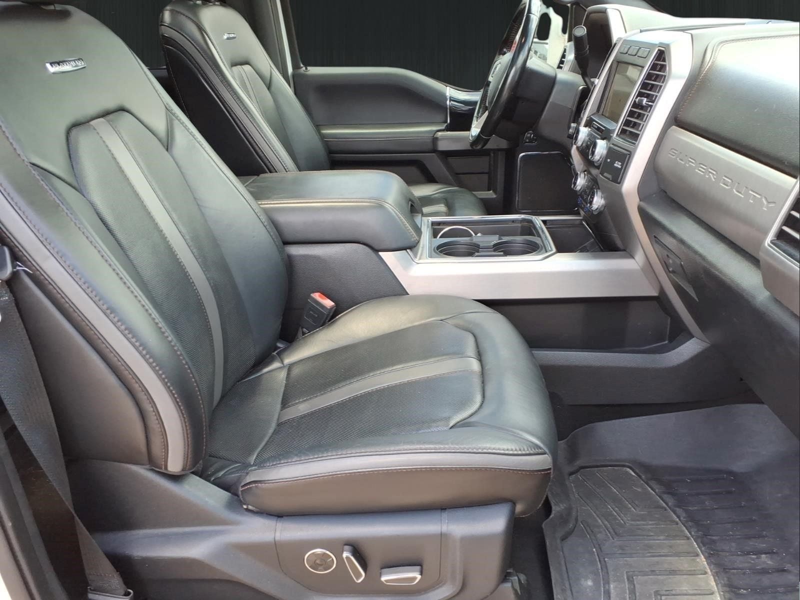 2020 Ford F-450SD Platinum