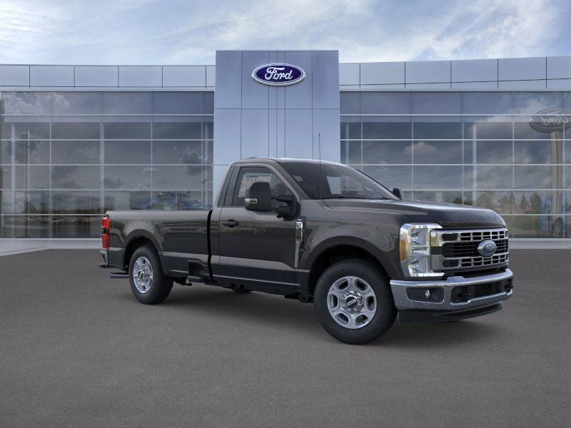 2026 Ford Super Duty F-350® XLT