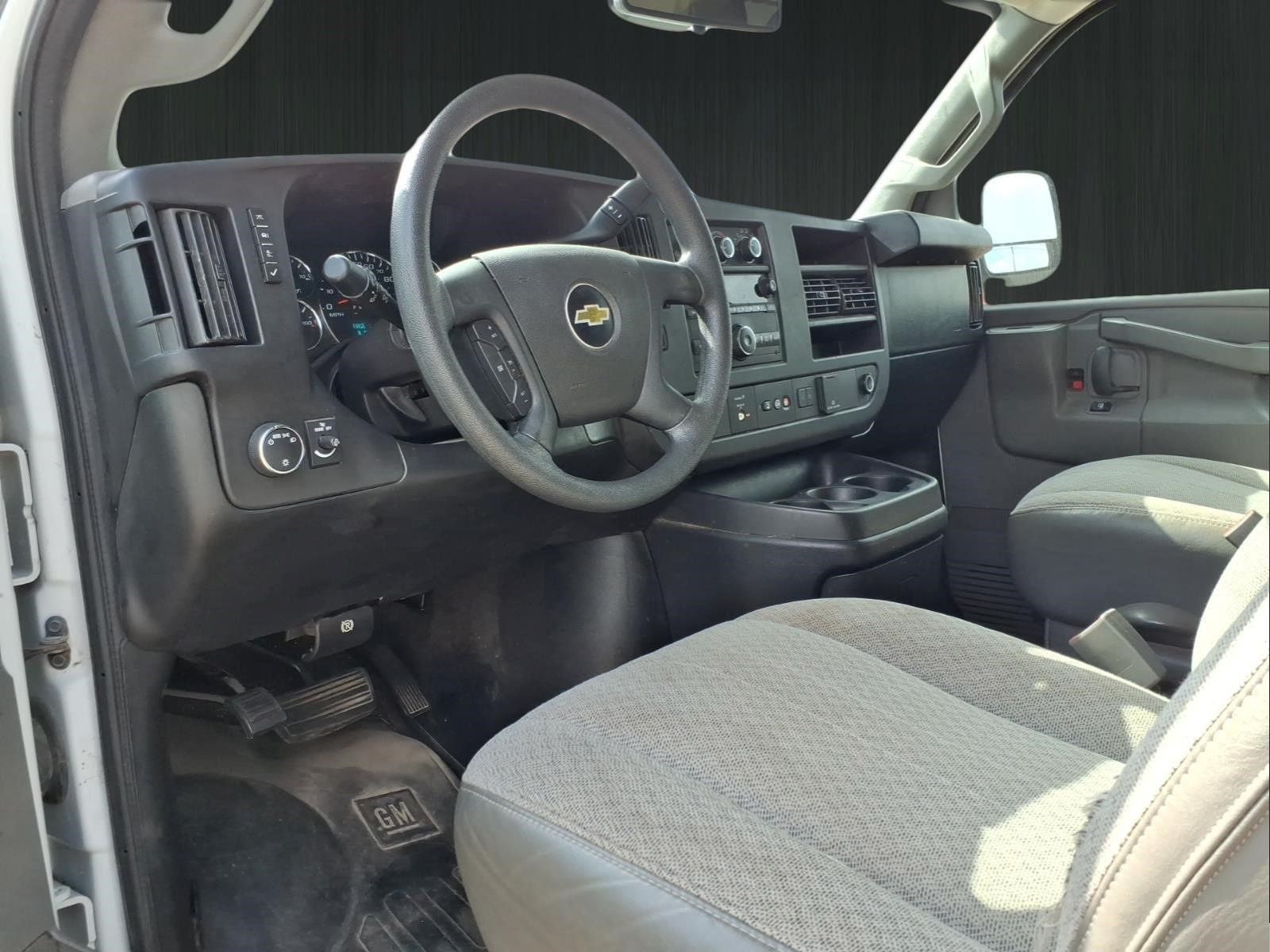 2019 Chevrolet Express 3500 LT Passenger