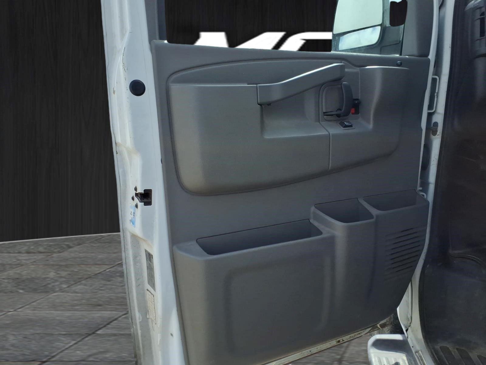 2019 Chevrolet Express 3500 LT Passenger