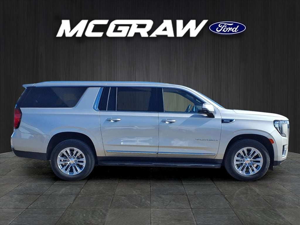 2023 GMC Yukon XL SLT