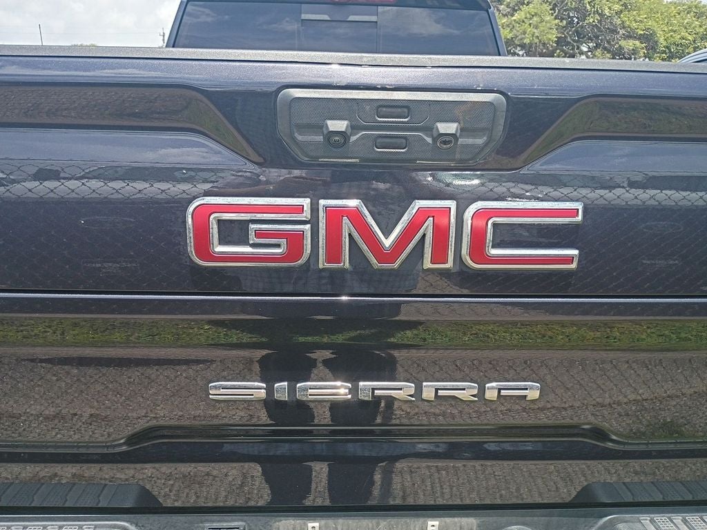 2025 GMC Sierra AT4