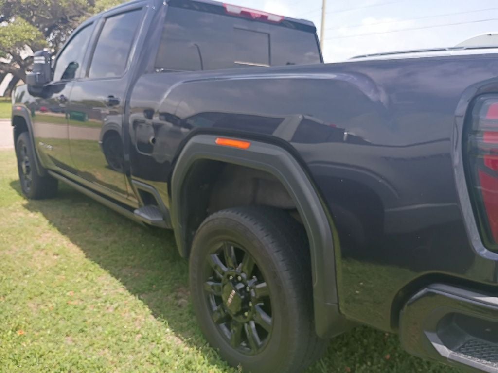2025 GMC Sierra AT4