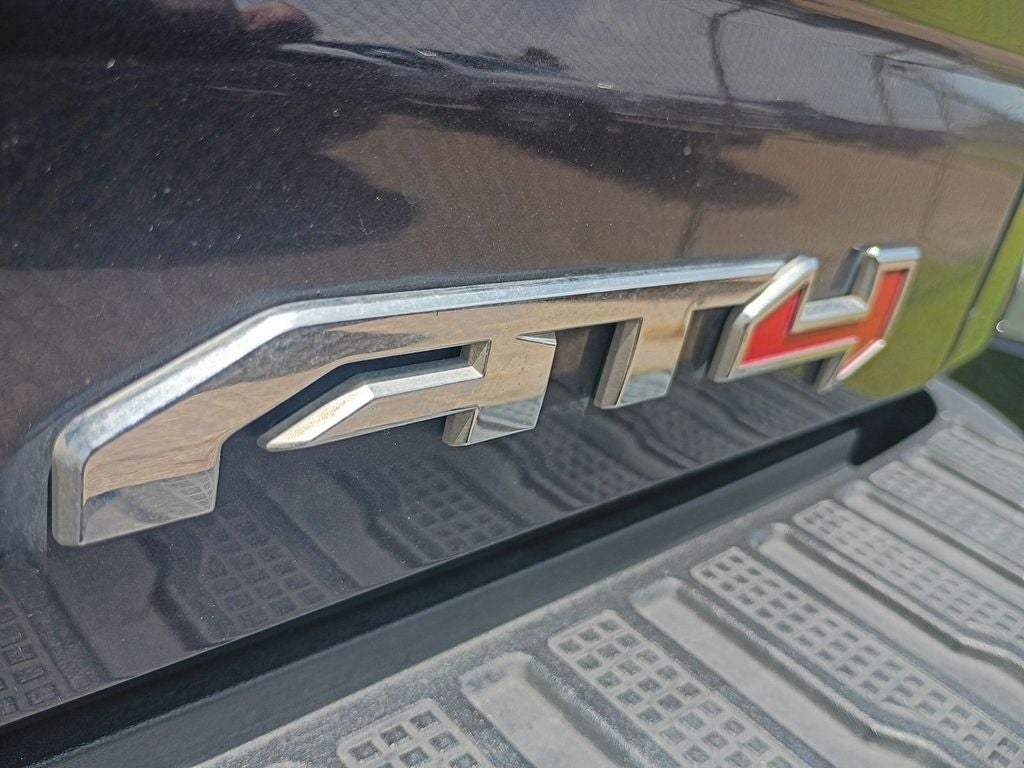 2025 GMC Sierra AT4