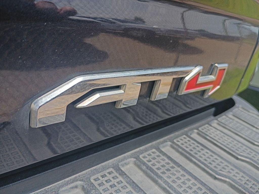 2025 GMC Sierra AT4