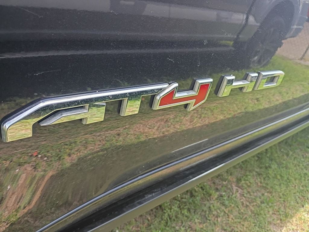 2025 GMC Sierra AT4