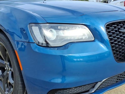 2022 Chrysler 300 Touring