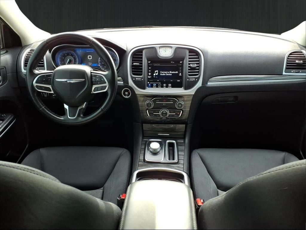 2022 Chrysler 300 Touring