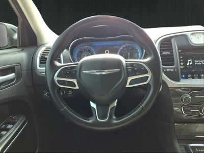 2022 Chrysler 300 Touring