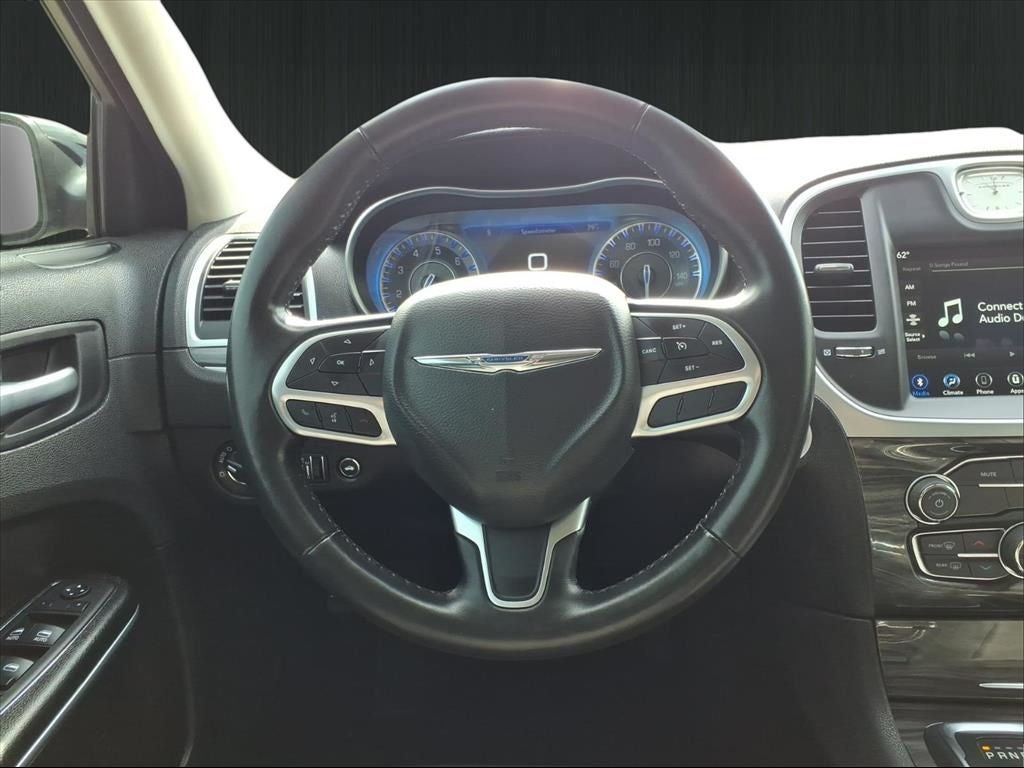 2022 Chrysler 300 Touring