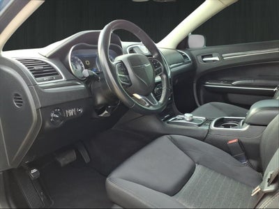 2022 Chrysler 300 Touring