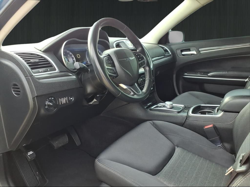 2022 Chrysler 300 Touring