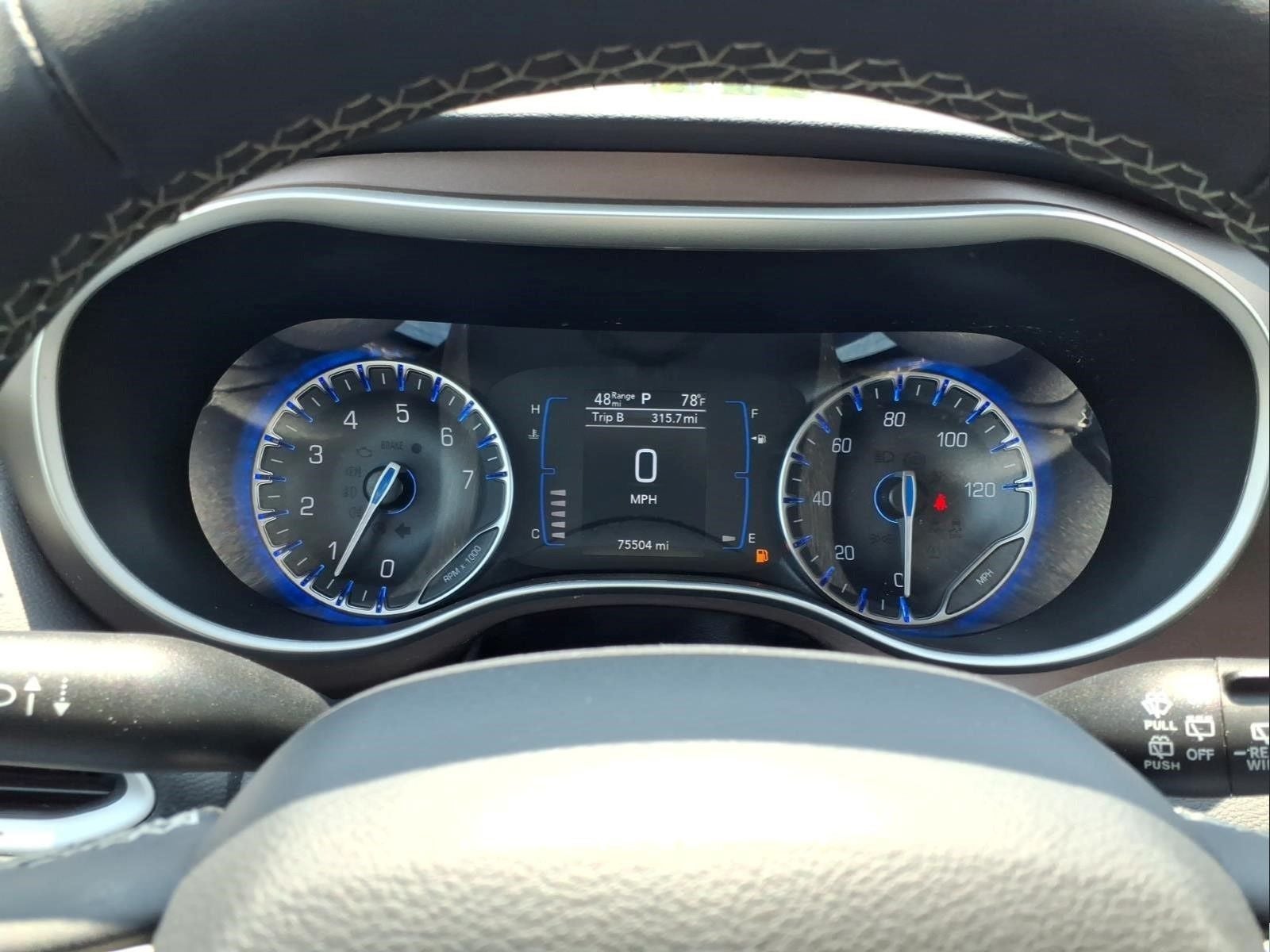 2023 Chrysler Voyager LX