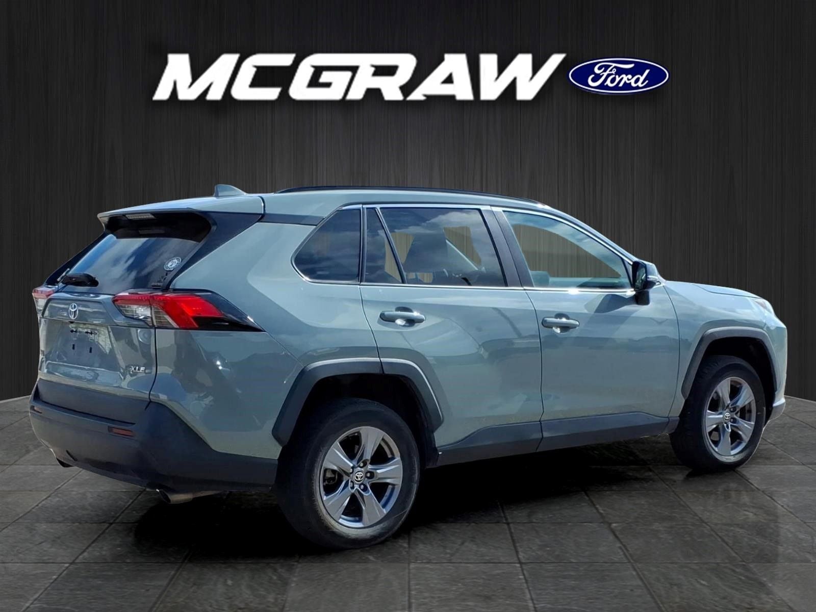 2022 Toyota RAV4 XLE