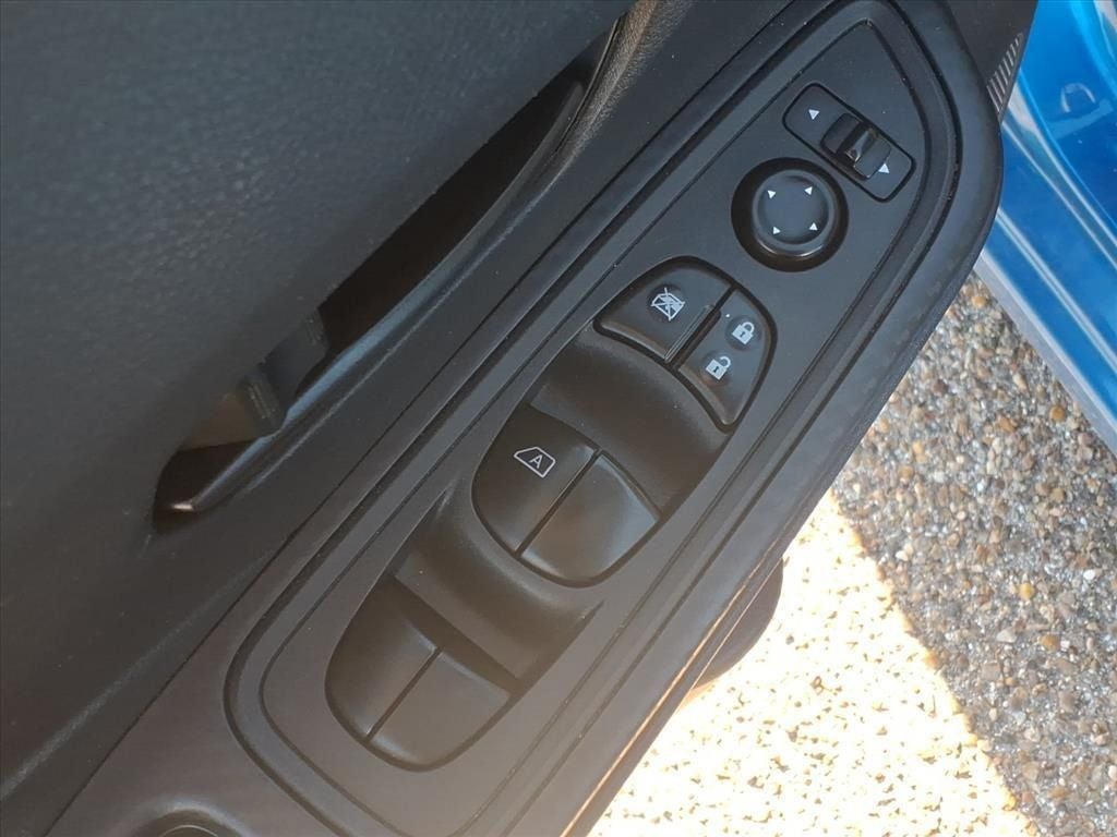 2022 Nissan Versa 1.6 S