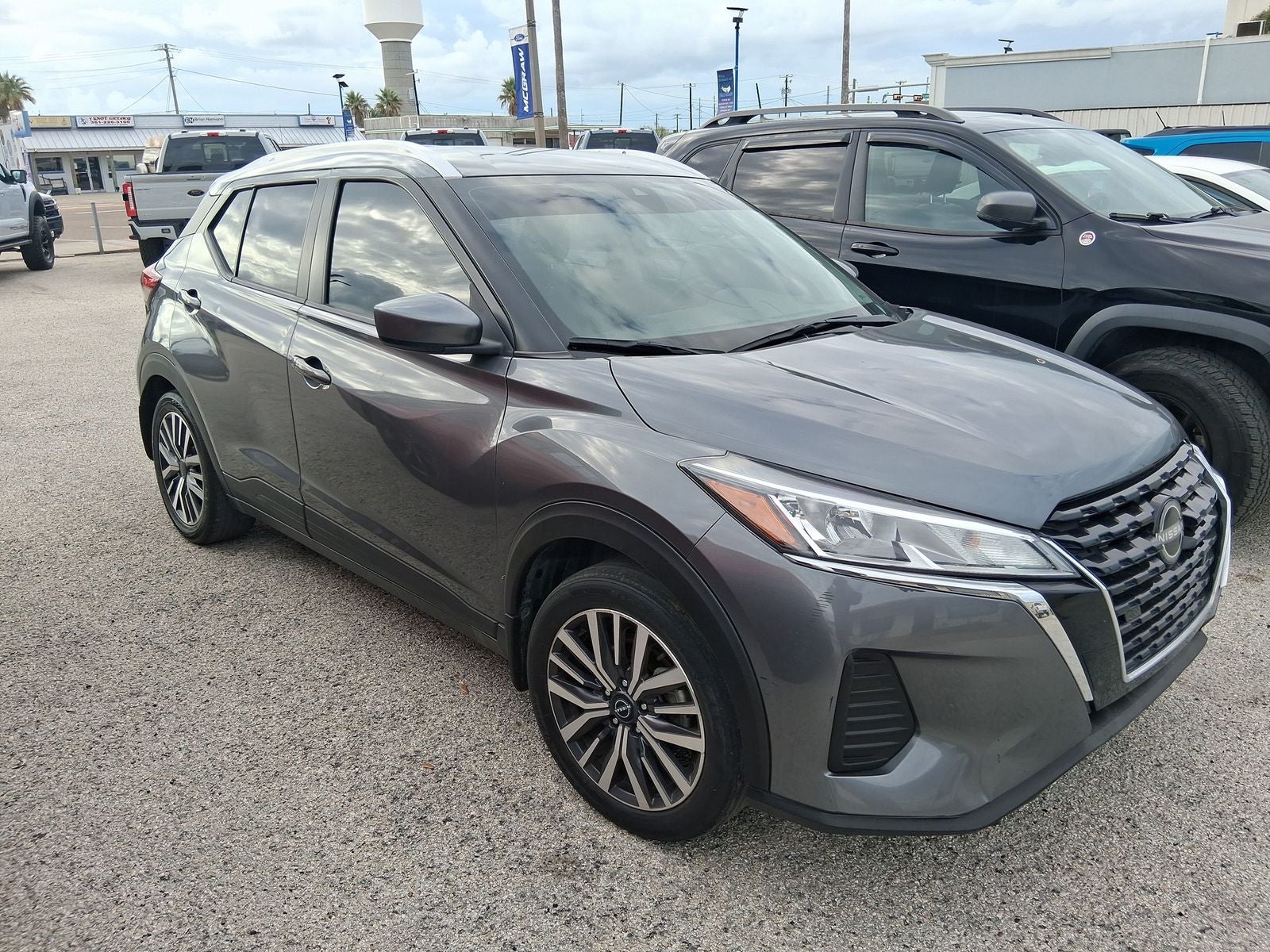 2022 Nissan Kicks SV