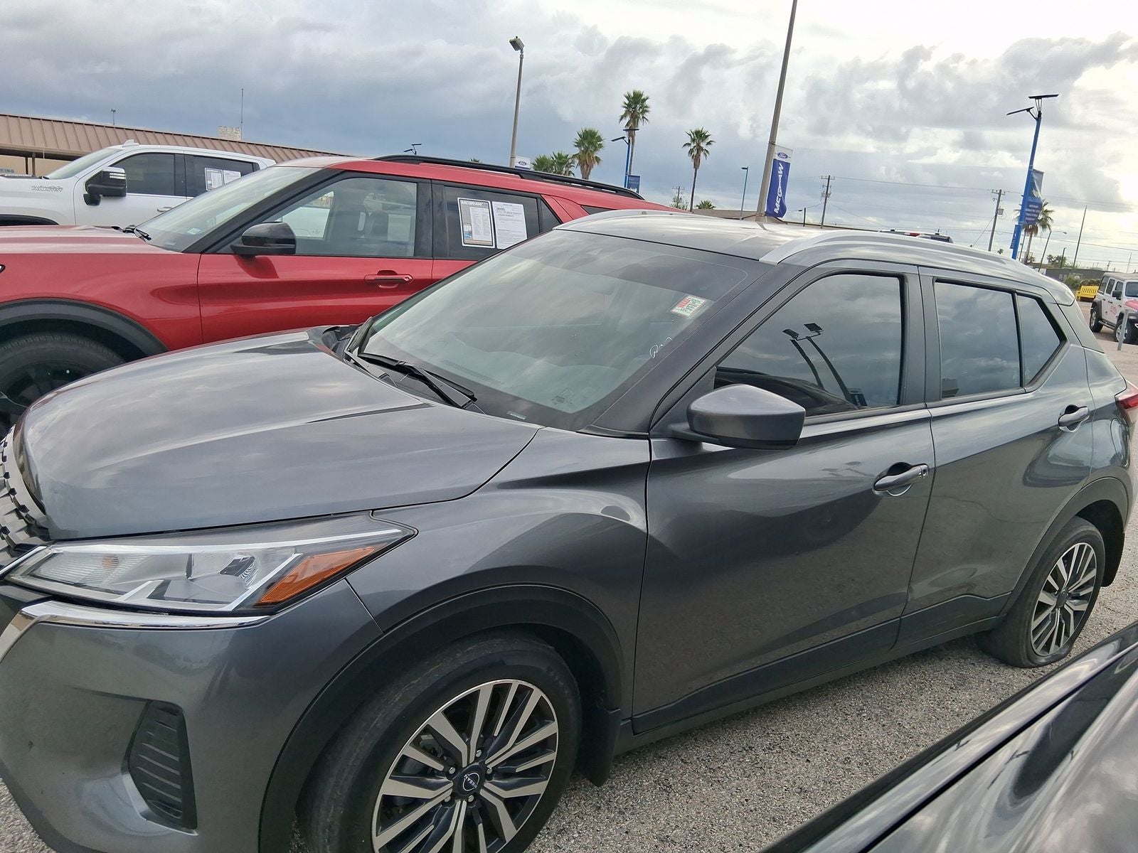 2022 Nissan Kicks SV