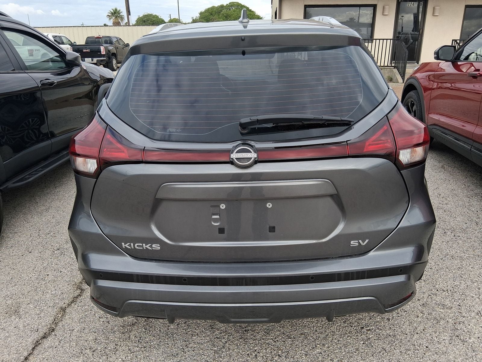 2022 Nissan Kicks SV