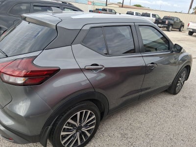 2022 Nissan Kicks SV