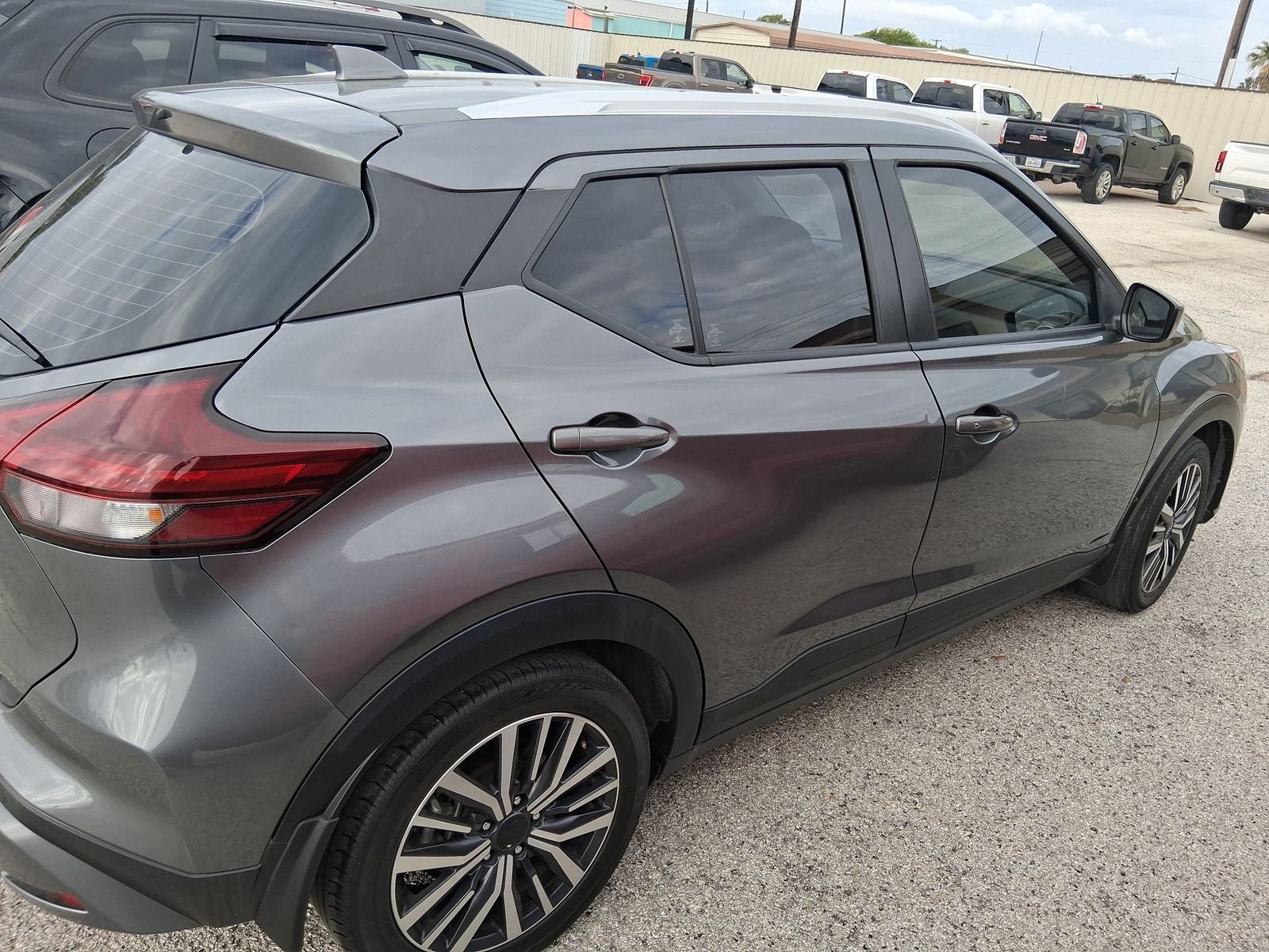 2022 Nissan Kicks SV