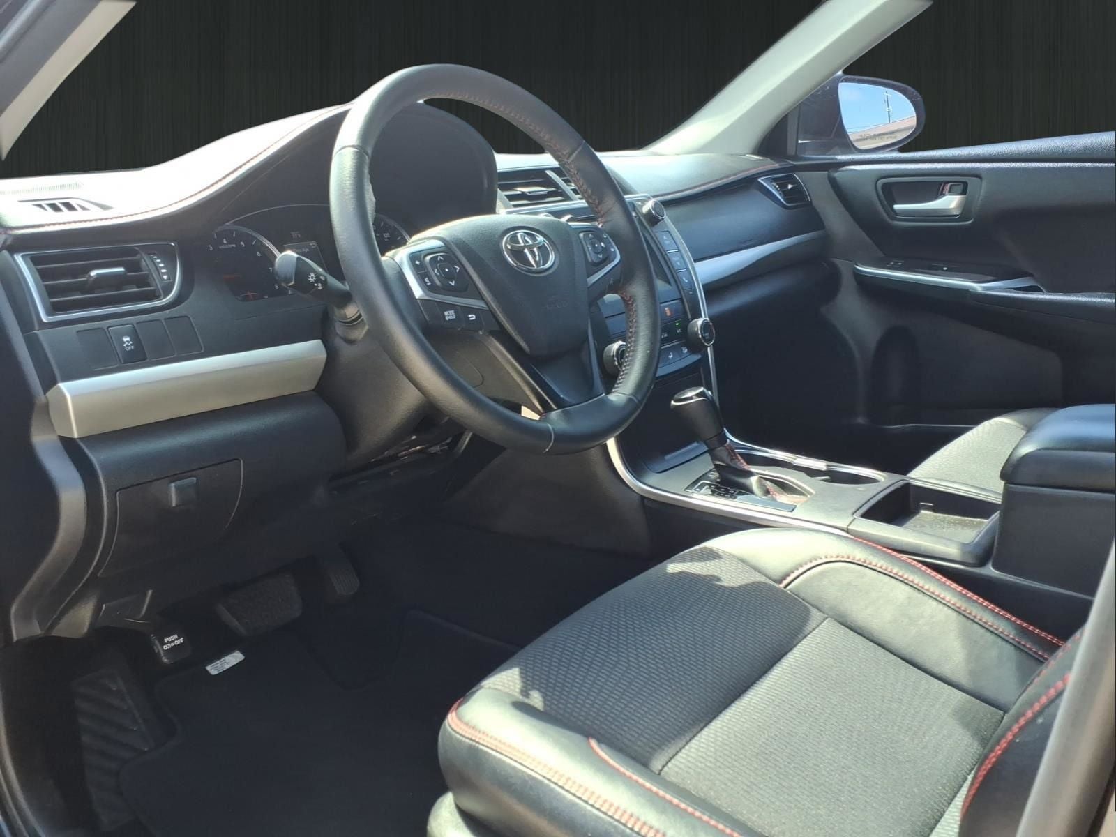 2017 Toyota Camry SE