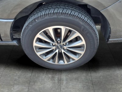 2015 Lincoln Navigator L Base