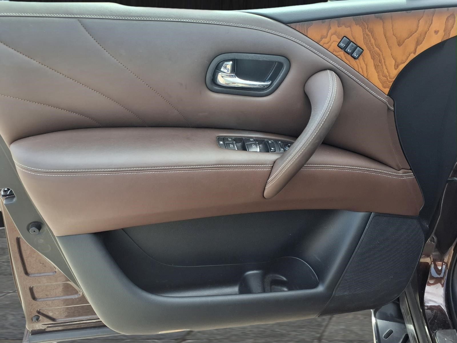 2015 Lincoln Navigator L Base