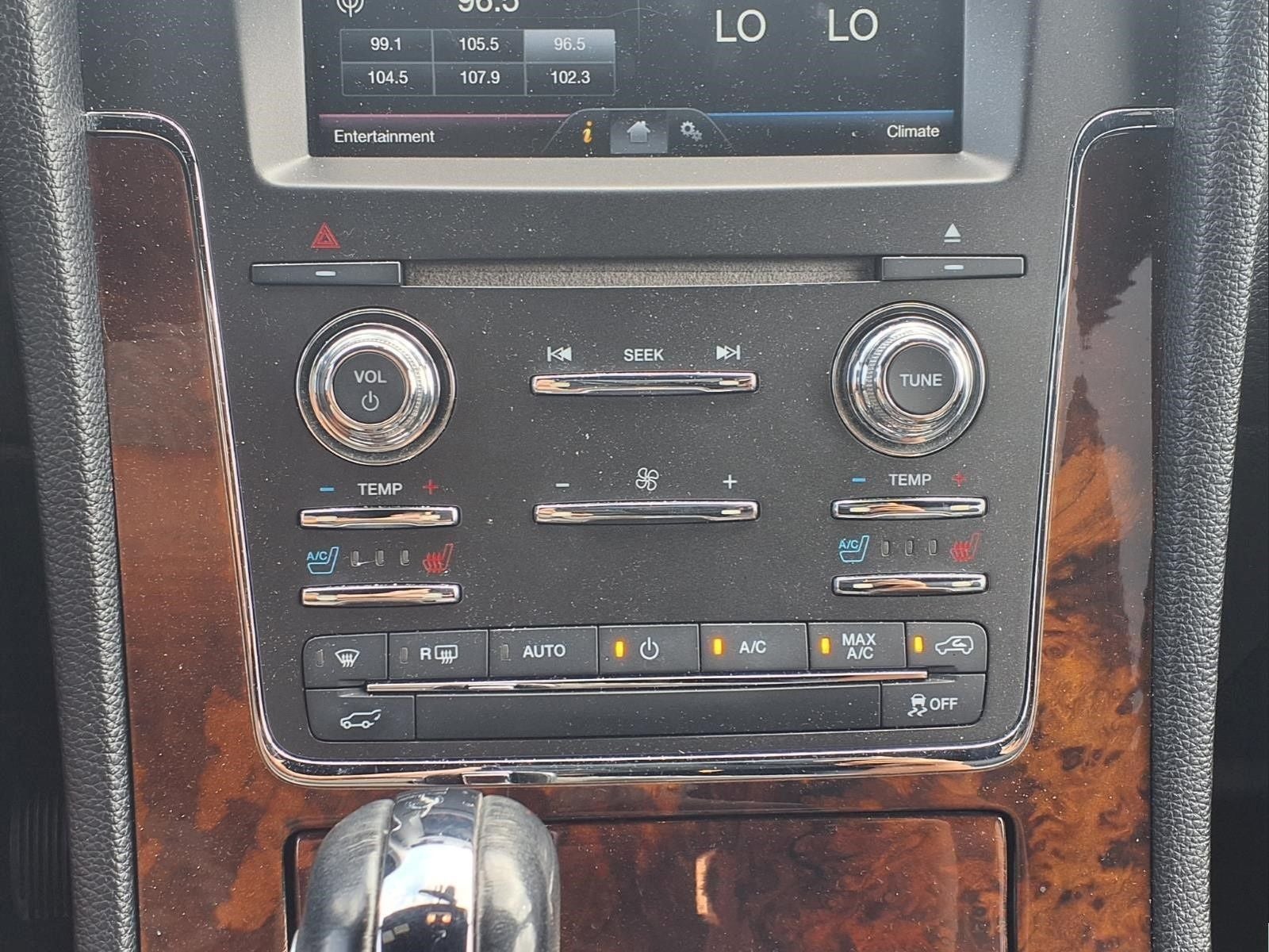 2015 Lincoln Navigator L Base