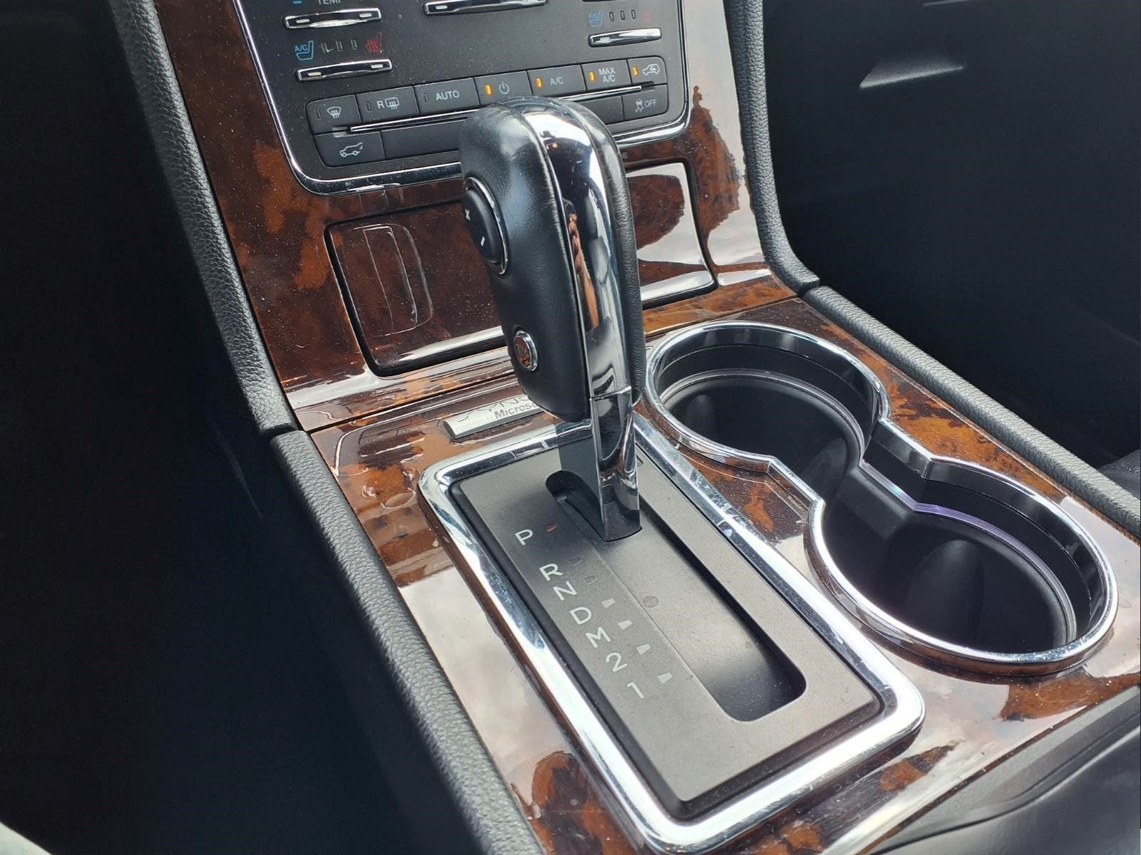 2015 Lincoln Navigator L Base