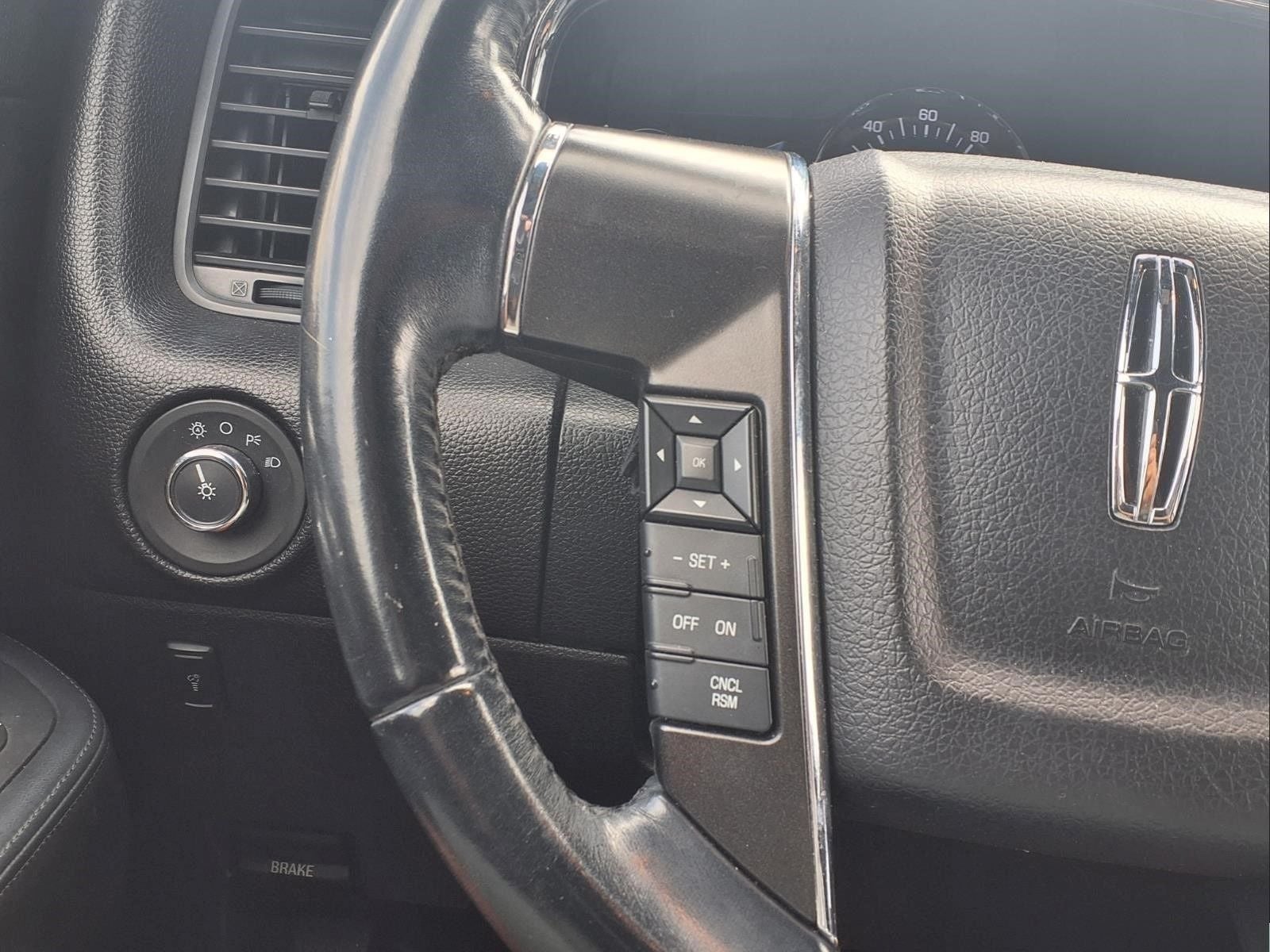 2015 Lincoln Navigator L Base