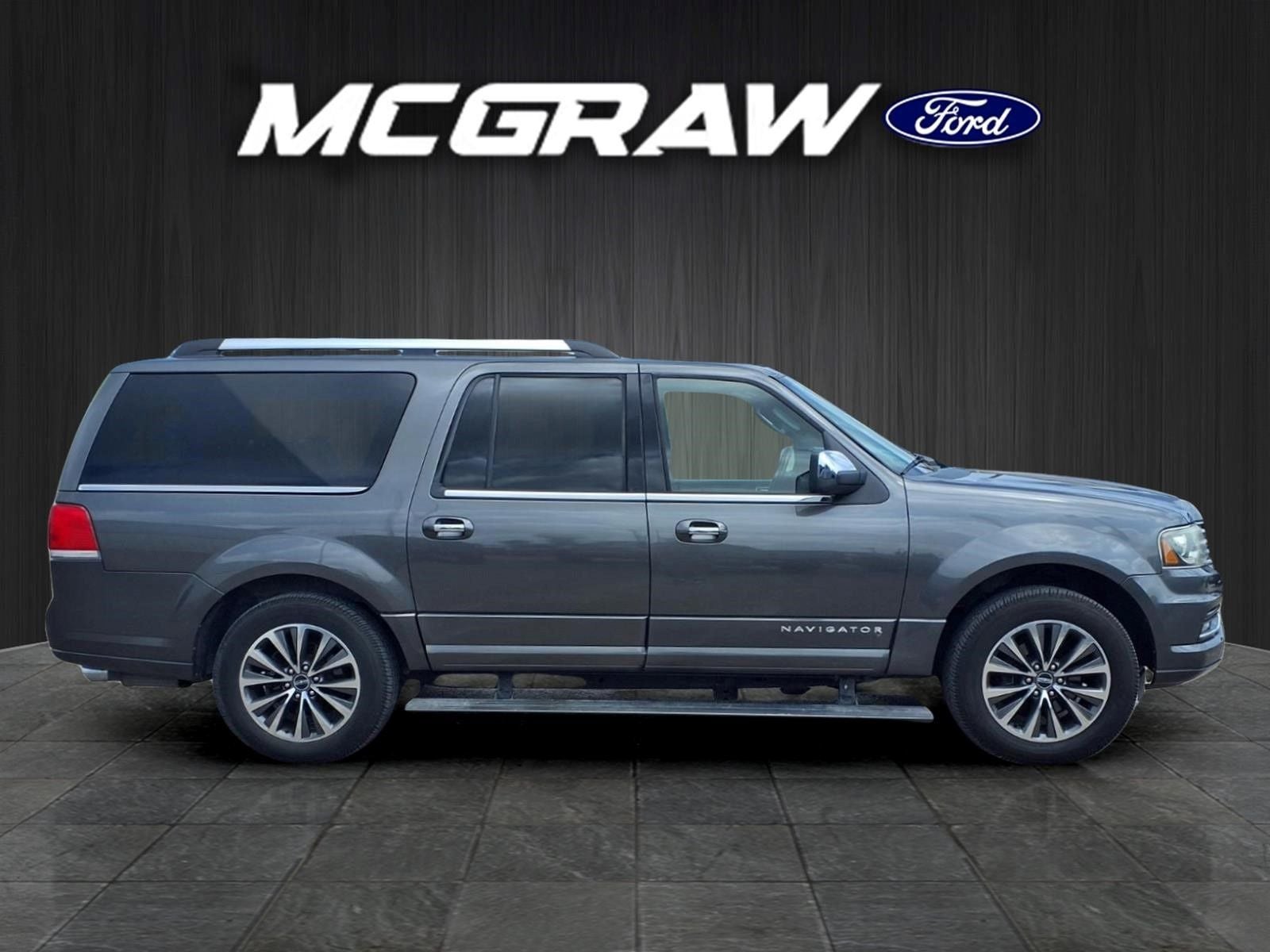 2015 Lincoln Navigator L Base