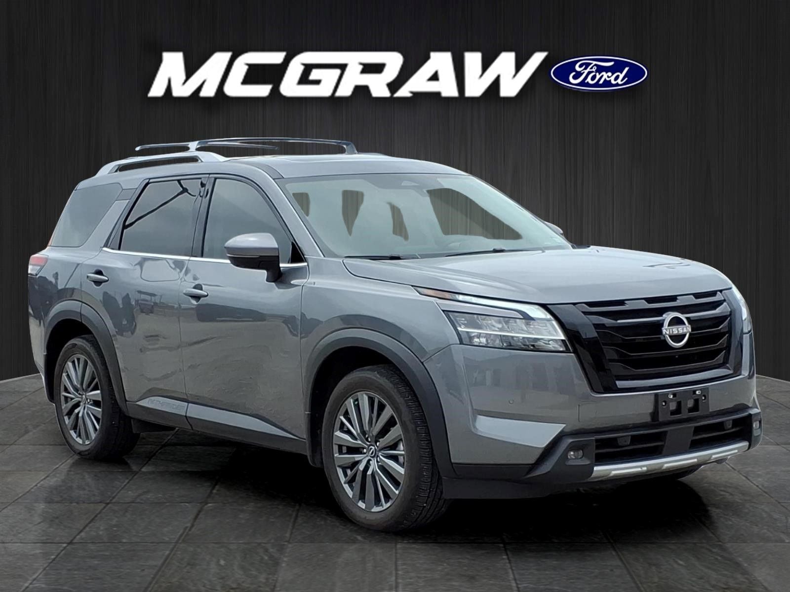 2024 Nissan Pathfinder SL