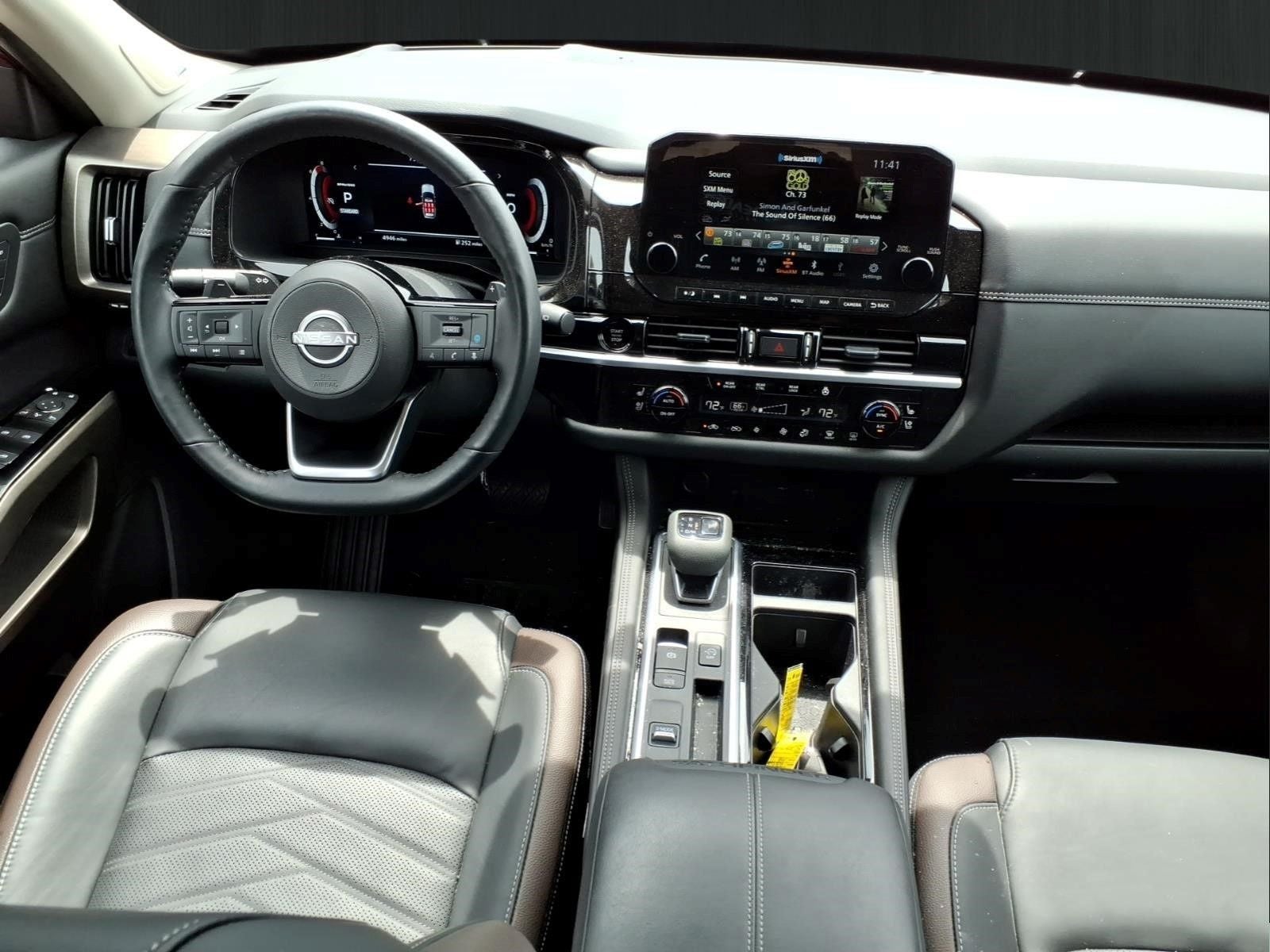 2025 Nissan Pathfinder Platinum