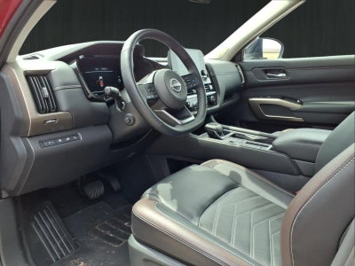 2025 Nissan Pathfinder Platinum