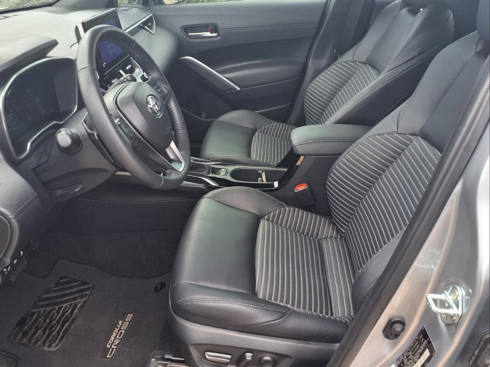 2024 Toyota Corolla Cross Hybrid XSE