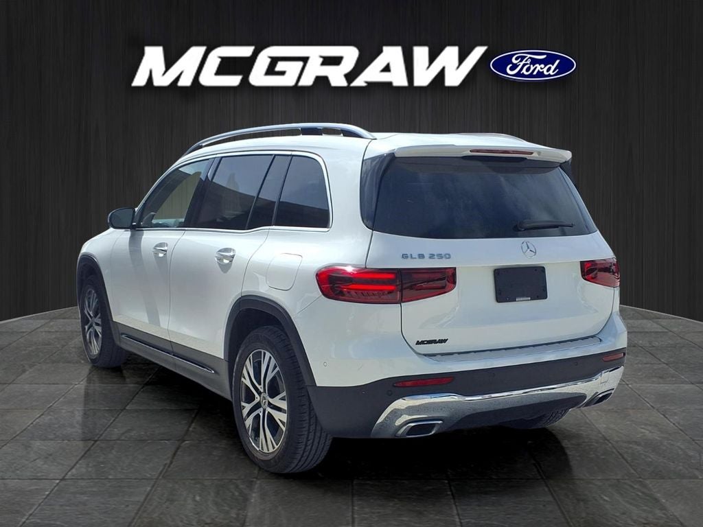 2025 Mercedes-Benz GLB 250