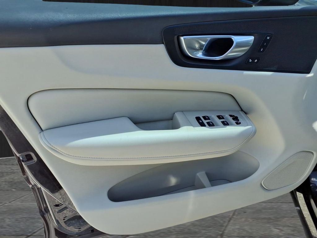 2023 Volvo XC60 B5 Core