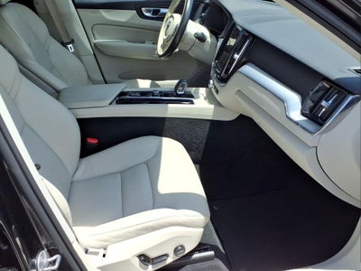 2023 Volvo XC60 B5 Core
