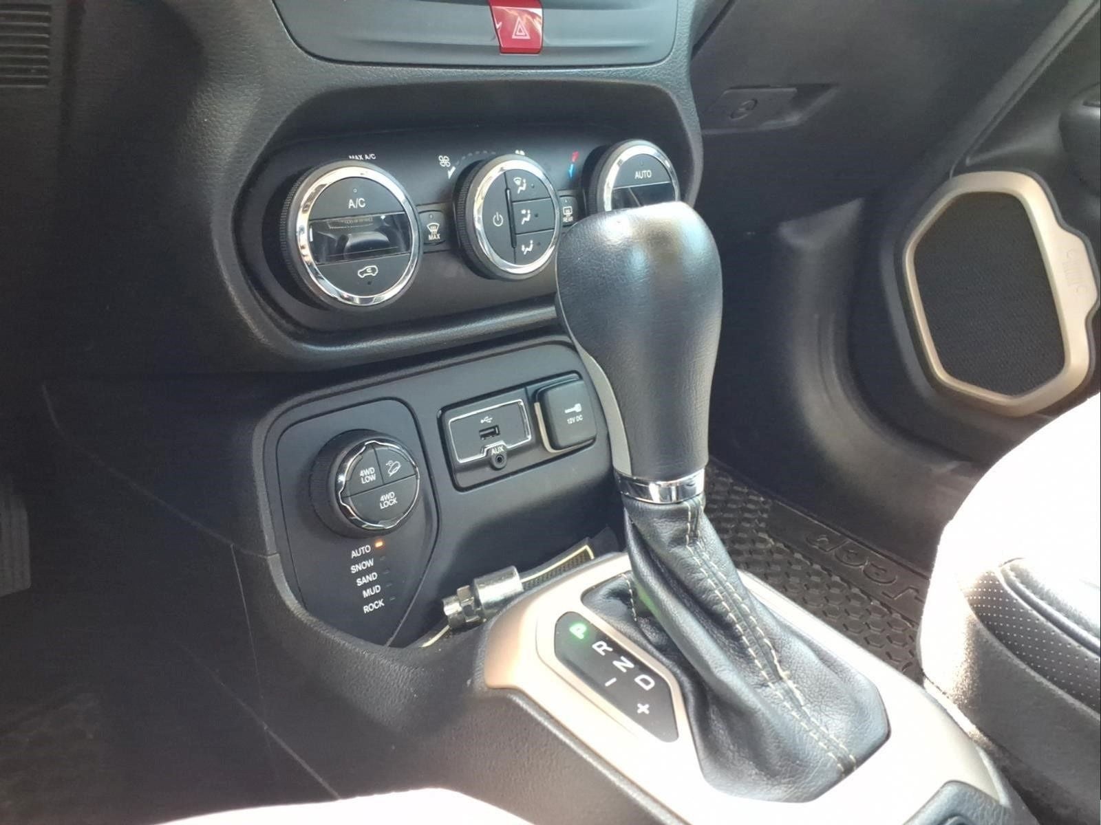 2017 Jeep Renegade Deserthawk